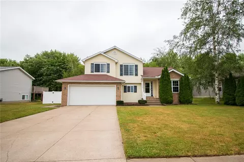 1215 Oak St, Lake City, PA 16423