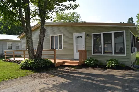 228 Hickory St, Edinboro, PA 16412