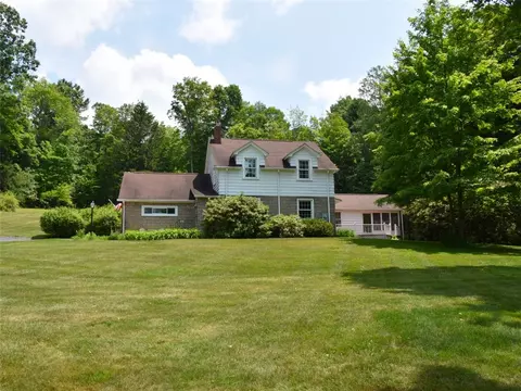 10860 Springs Rd, Meadville, PA 16335