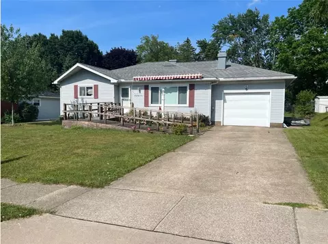 4203 Bird Dr, Erie, PA 16510