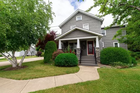 10490 E Lake Rd, North East, PA 16428