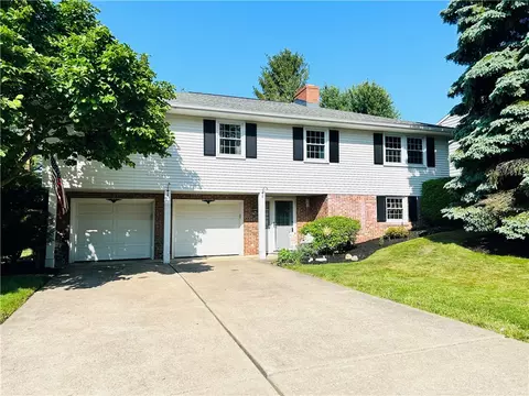 5603 Bondy Dr, Erie, PA 16509