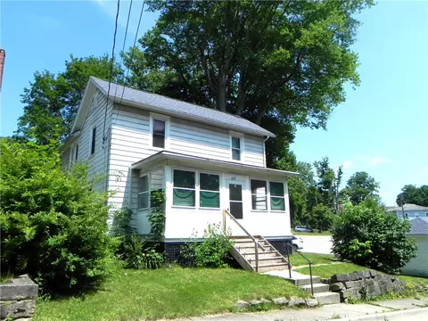 637 Church St, Meadville, PA 16335