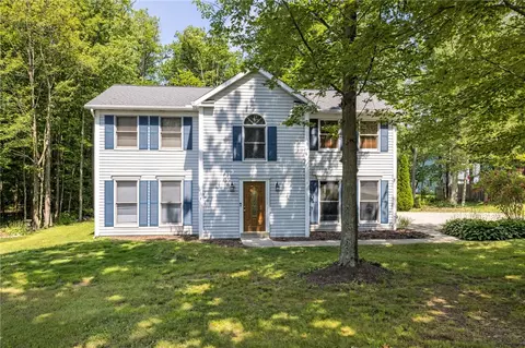 1122 Golden Dr, Millcreek, PA 16509