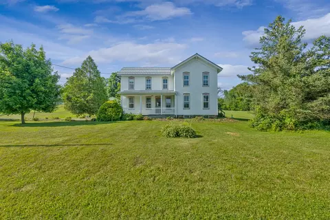 5657 West Rd, Mckean, PA 16426