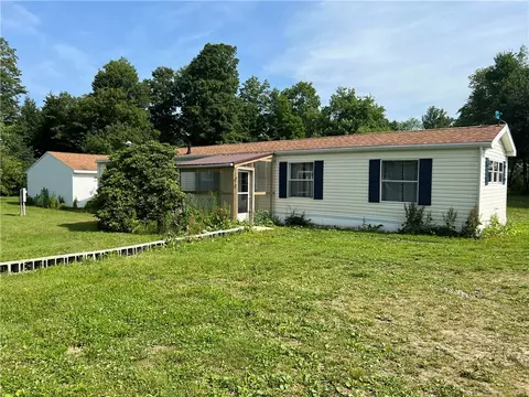 24760 Wise Rd, Cambridge Springs, PA 16403