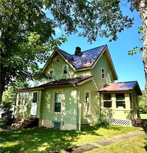 403 Center St, Cambridge Springs, PA 16403