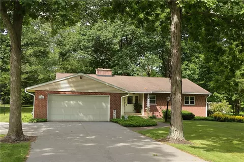 908 Boyer Rd, Erie, PA 16511