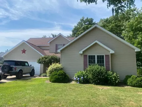 4670 Parkwood Dr, Erie, PA 16510