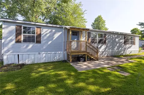 6 Carrol Ct, Mckean, PA 16426