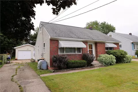3913 Perry St, Erie, PA 16504
