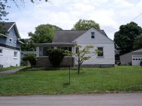 2607 W 25th St, Millcreek, PA 16506