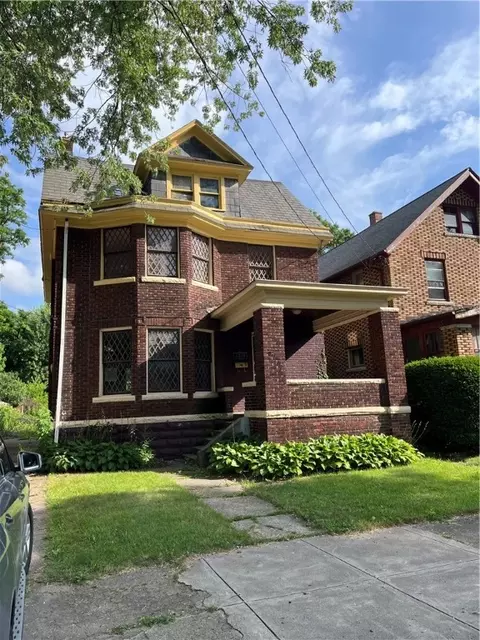 1319 W 10th St, Erie, PA 16502
