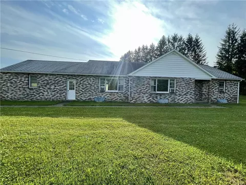 14350 Hare Rd, Waterford, PA 16441