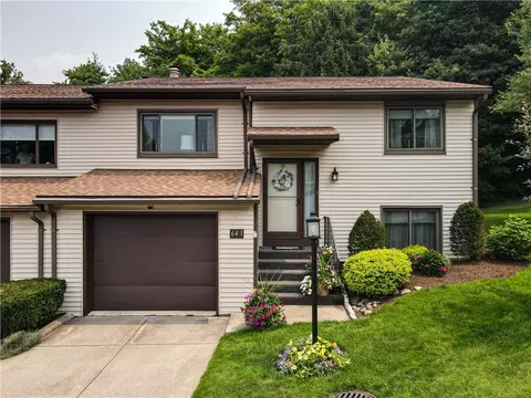 641 Montroyale Dr, Erie, PA 16504