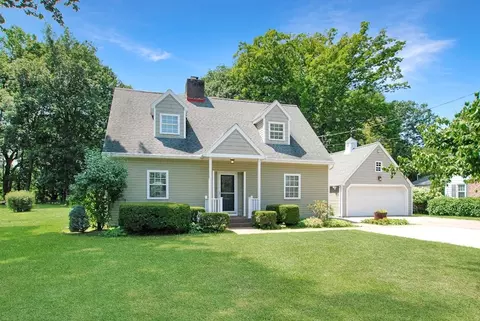 242 Lowry Rd, Erie, PA 16511