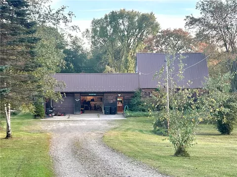 476 E Columbus Ave, Corry, PA 16407 photo 24