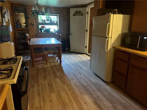 476 E Columbus Ave, Corry, PA 16407 photo 10