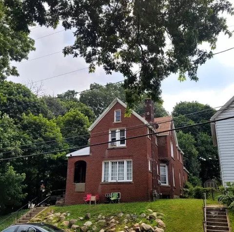 355 E 28th St, Erie, PA 16504