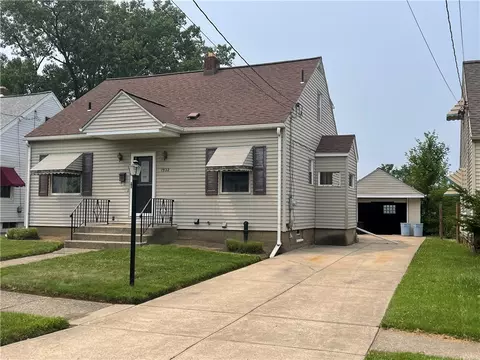 1922 W 33rd St, Erie, PA 16508