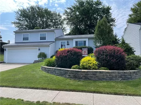 2911 Harvest Bnd, Erie, PA 16506