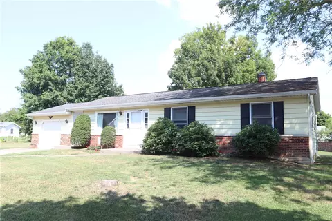 68 Eaton Dr, North East, PA 16428