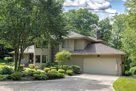 1580 Taylor Ridge Ct, Erie, PA 16505