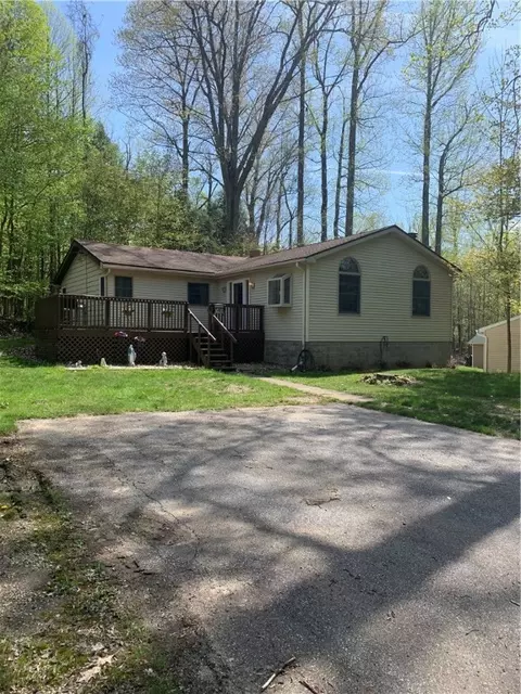 7465 Curtis Rd, Fairview, PA 16415
