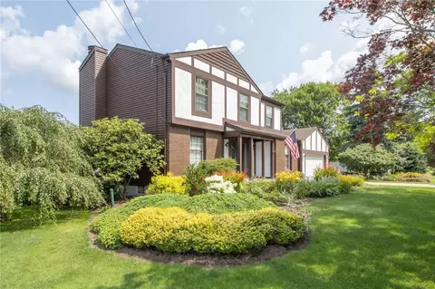2446 Bliley Rd, Erie, PA 16510