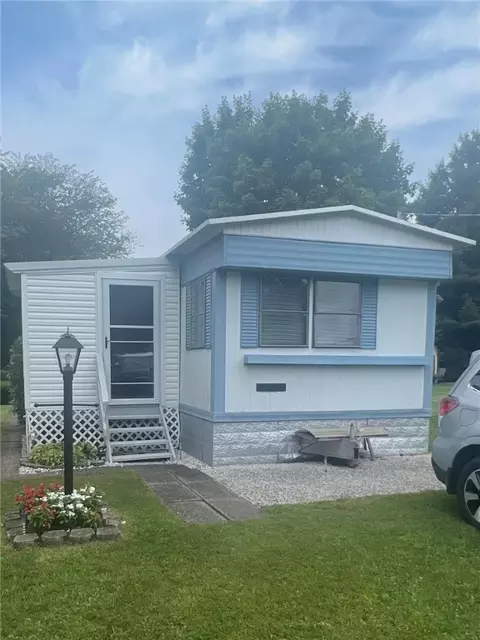 14593 Ridgecrest Dr, Linesville, PA 16424