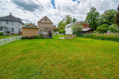 215 E Smith St, Corry, PA 16407 photo 14