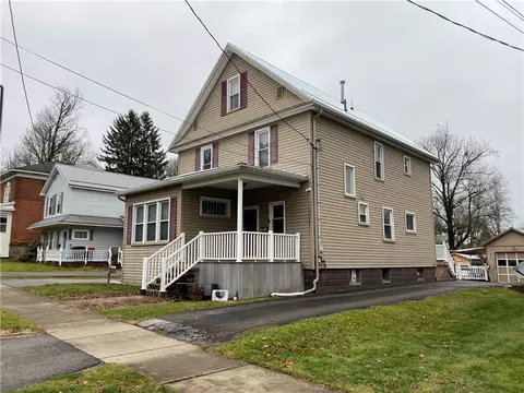 215 E Smith St, Corry, PA 16407 photo 6