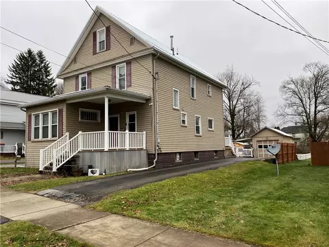 215 E Smith St, Corry, PA 16407 photo 5