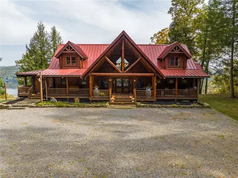 290 Riviera Rd, Emlenton, PA 16373