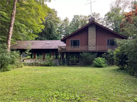 6400 Dobler Rd, Girard, PA 16417