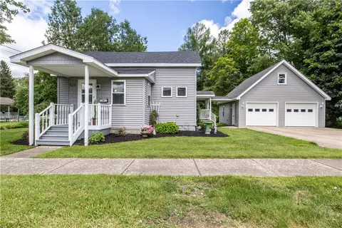 859 E South St, Corry, PA 16407