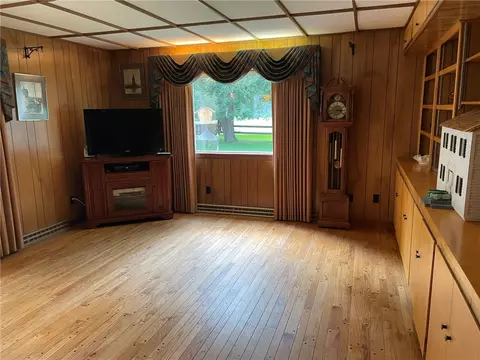 549 Wayne St, Corry, PA 16407 photo 8