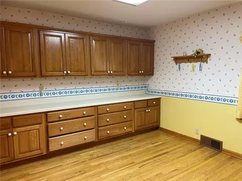 549 Wayne St, Corry, PA 16407 photo 11