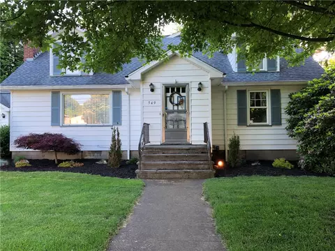 549 Wayne St, Corry, PA 16407 photo 2