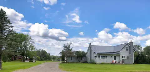 7652 Klemmer Rd, Waterford, PA 16441