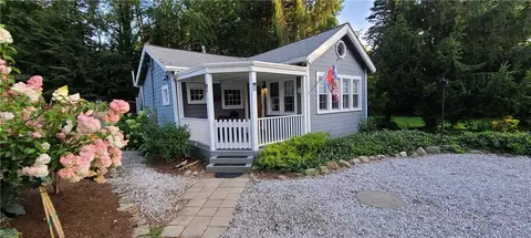 8215 Louisa Dr, Fairview, PA 16415