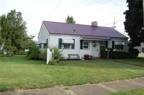 904 W 36th St, Erie, PA 16508