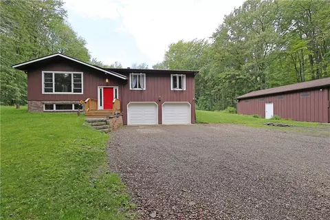 9220 Fry Rd, Mckean, PA 16426