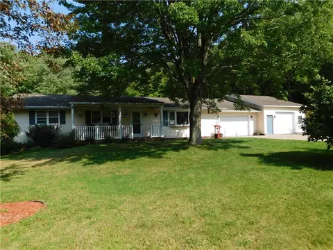 8749 Kirsch Rd, Erie, PA 16510