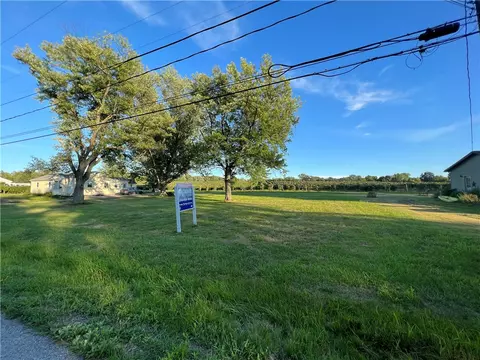 6795 Garfield Ave, Harborcreek, PA 16421