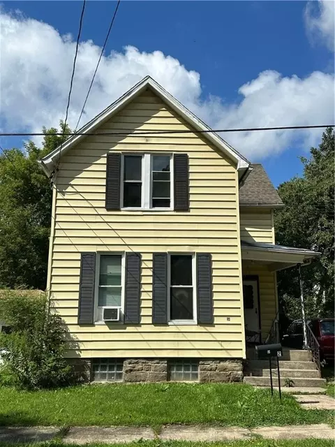 14 Horton St, Erie, PA 16508