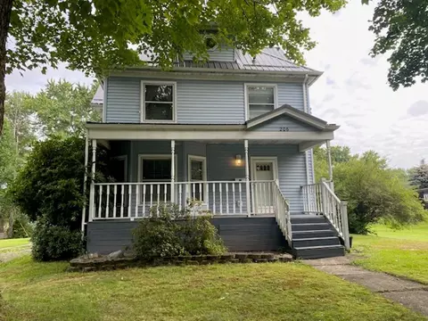 206 E Washington St, Albion, PA 16401