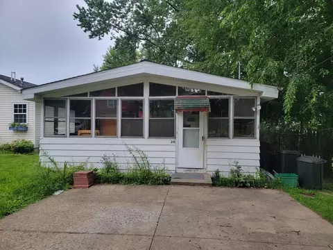 218 Pine St, Edinboro, PA 16412