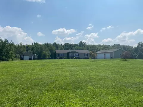 9975 Drury Rd, Girard, PA 16417