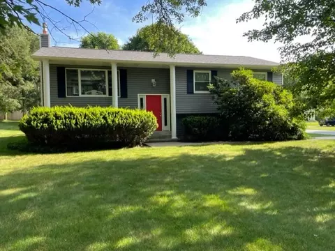211 Shelhamer Dr, Edinboro, PA 16412